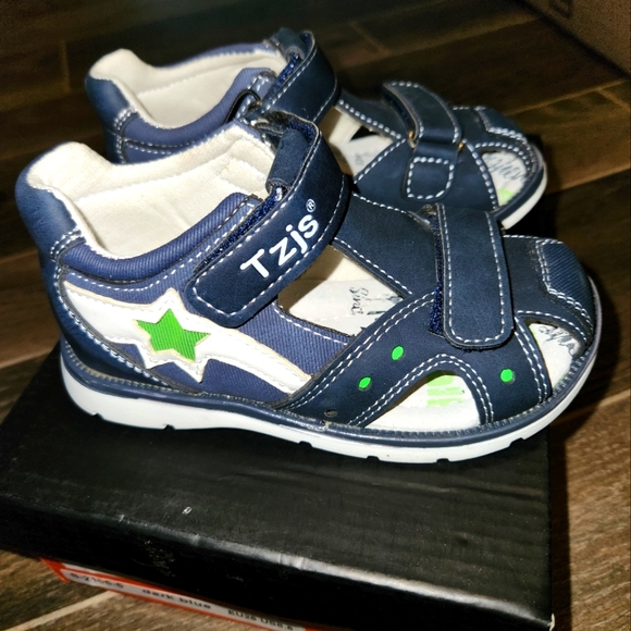 Other - NWT Tzjs fashion outdoor toddler closed toe sandal with arch support